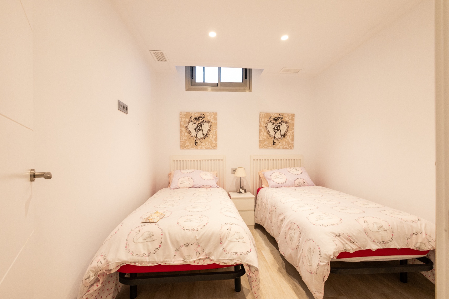 For sale - 4 Bedroom 3 Bathroom Villa in Orihuela - Inland  - Alicante
