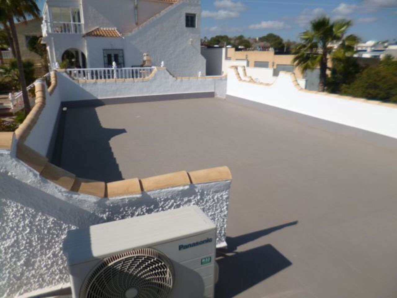 For sale - 5 Bedroom 4 Bathroom Villa in Villamartin - Costa Blanca  - Alicante