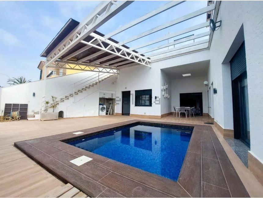 For sale - 4 Bedroom 2 Bathroom Villa in Pilar de La Horadada - Torre de la Horadada  - Alicante