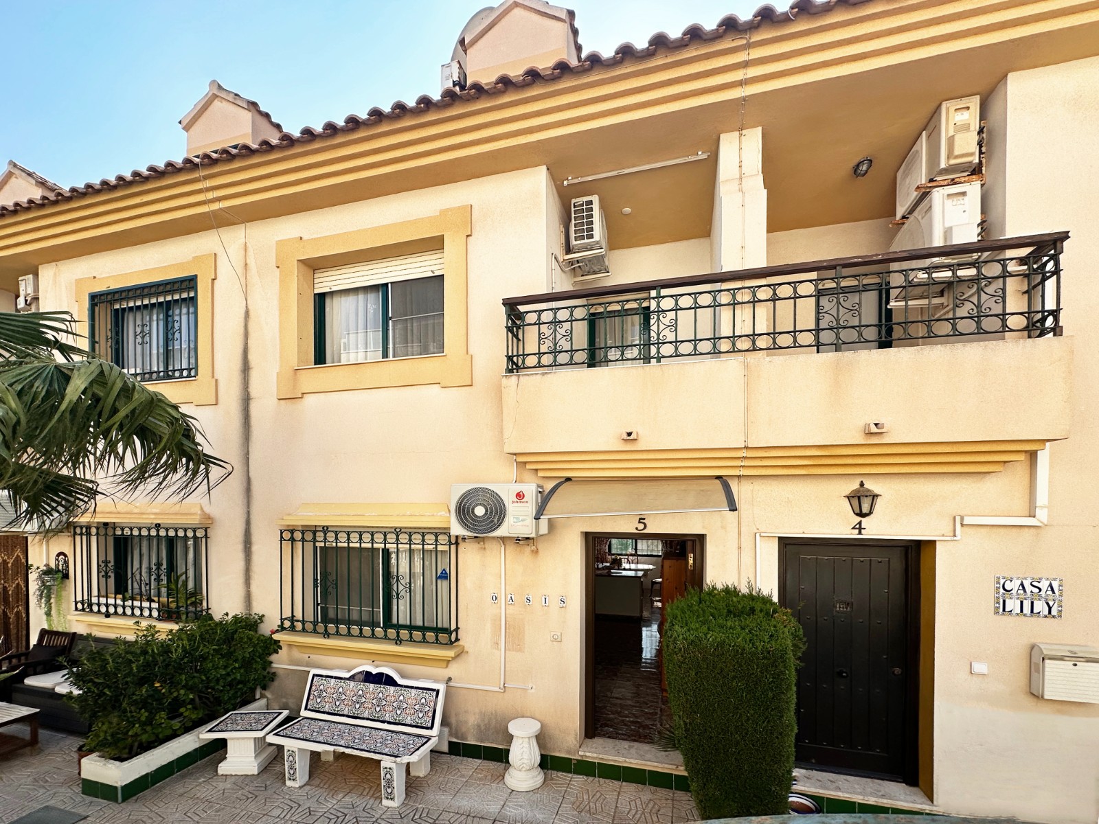 For sale - 3 Bedroom 2 Bathroom Town House in Orihuela Costa - Costa Blanca  - Alicante