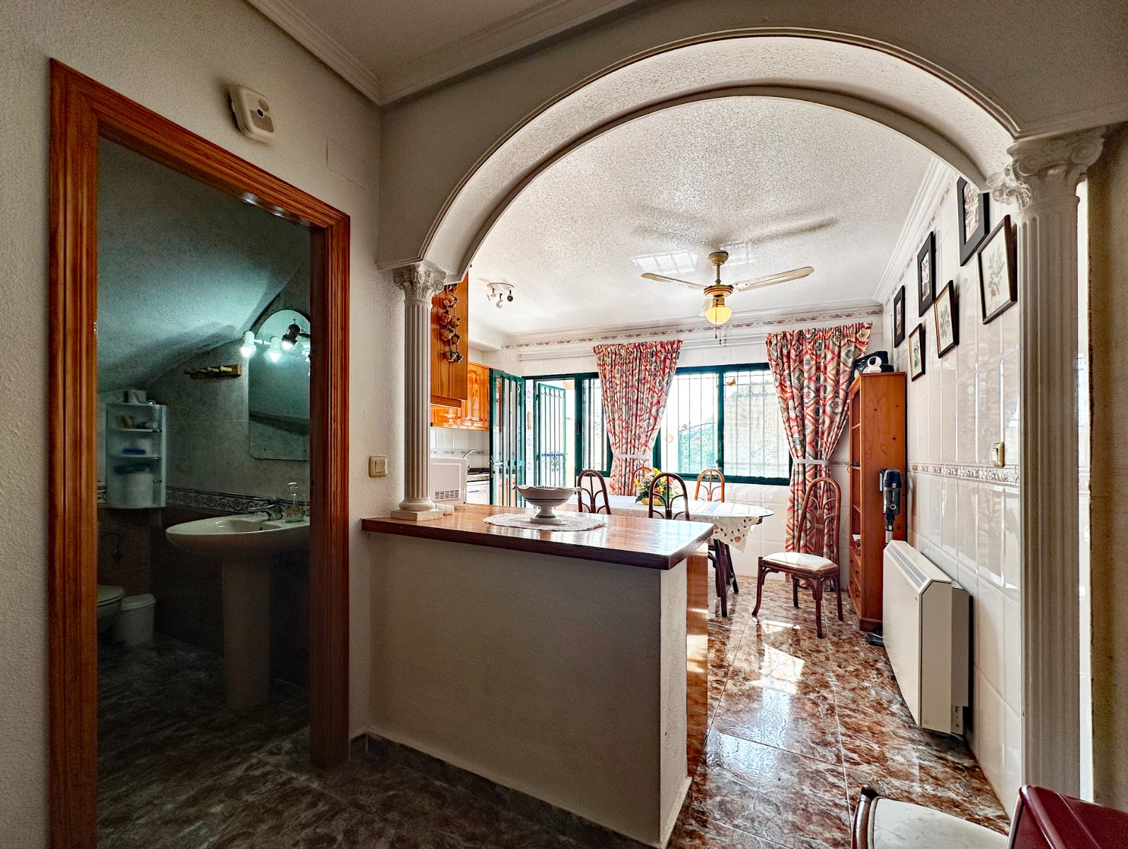 For sale - 3 Bedroom 2 Bathroom Town House in Orihuela Costa - Costa Blanca  - Alicante