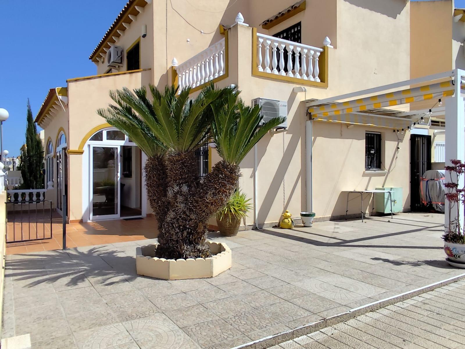 For sale - 2 Bedroom 2 Bathroom Bungalow in Orihuela - Urbanización Perla Del Mar  - Alicante