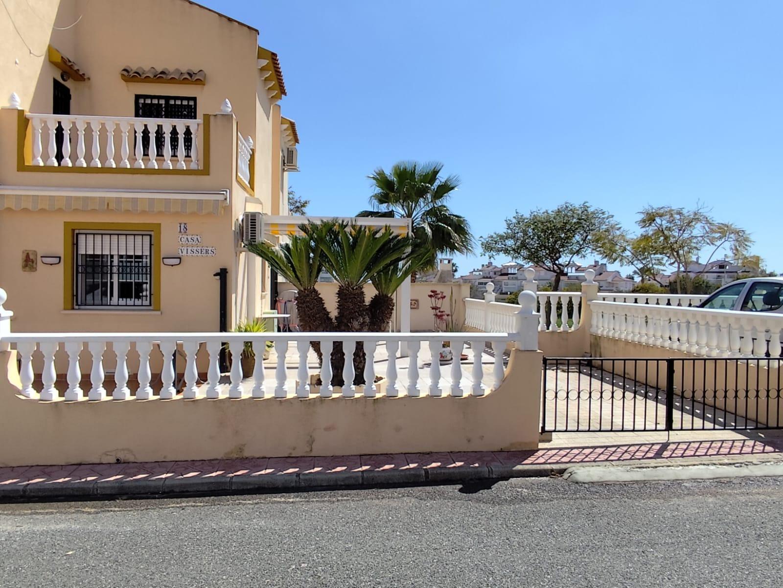For sale - 2 Bedroom 2 Bathroom Bungalow in Orihuela - Urbanización Perla Del Mar  - Alicante
