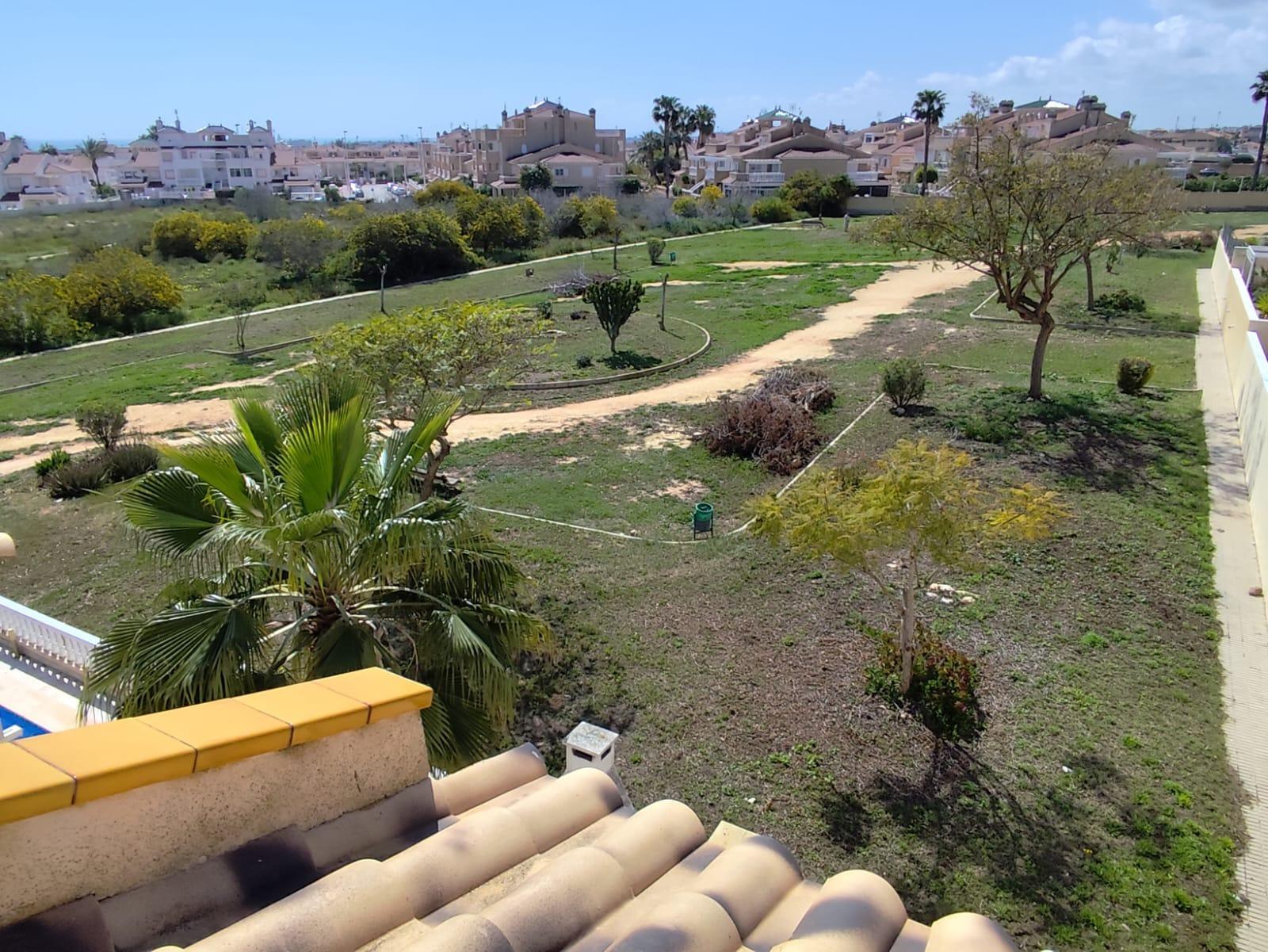 For sale - 2 Bedroom 2 Bathroom Bungalow in Orihuela - Urbanización Perla Del Mar  - Alicante