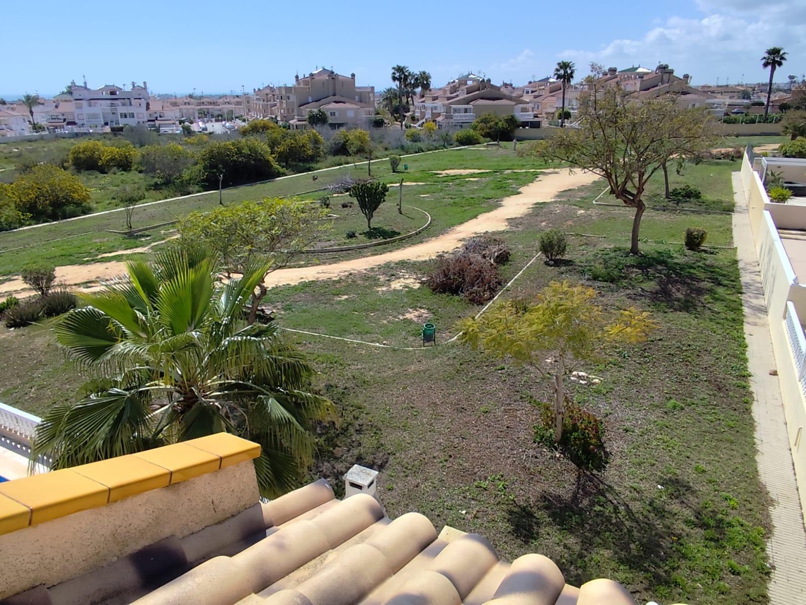 For sale - 2 Bedroom 2 Bathroom Bungalow in Orihuela - Urbanización Perla Del Mar  - Alicante