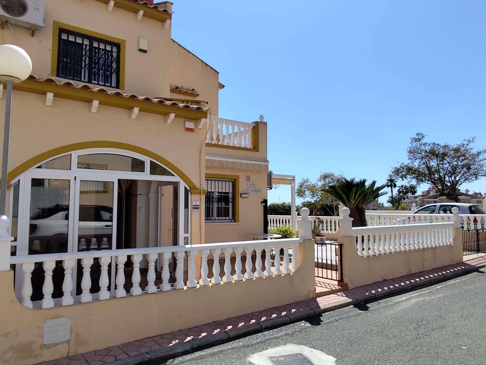 For sale - 2 Bedroom 2 Bathroom Bungalow in Orihuela - Urbanización Perla Del Mar  - Alicante