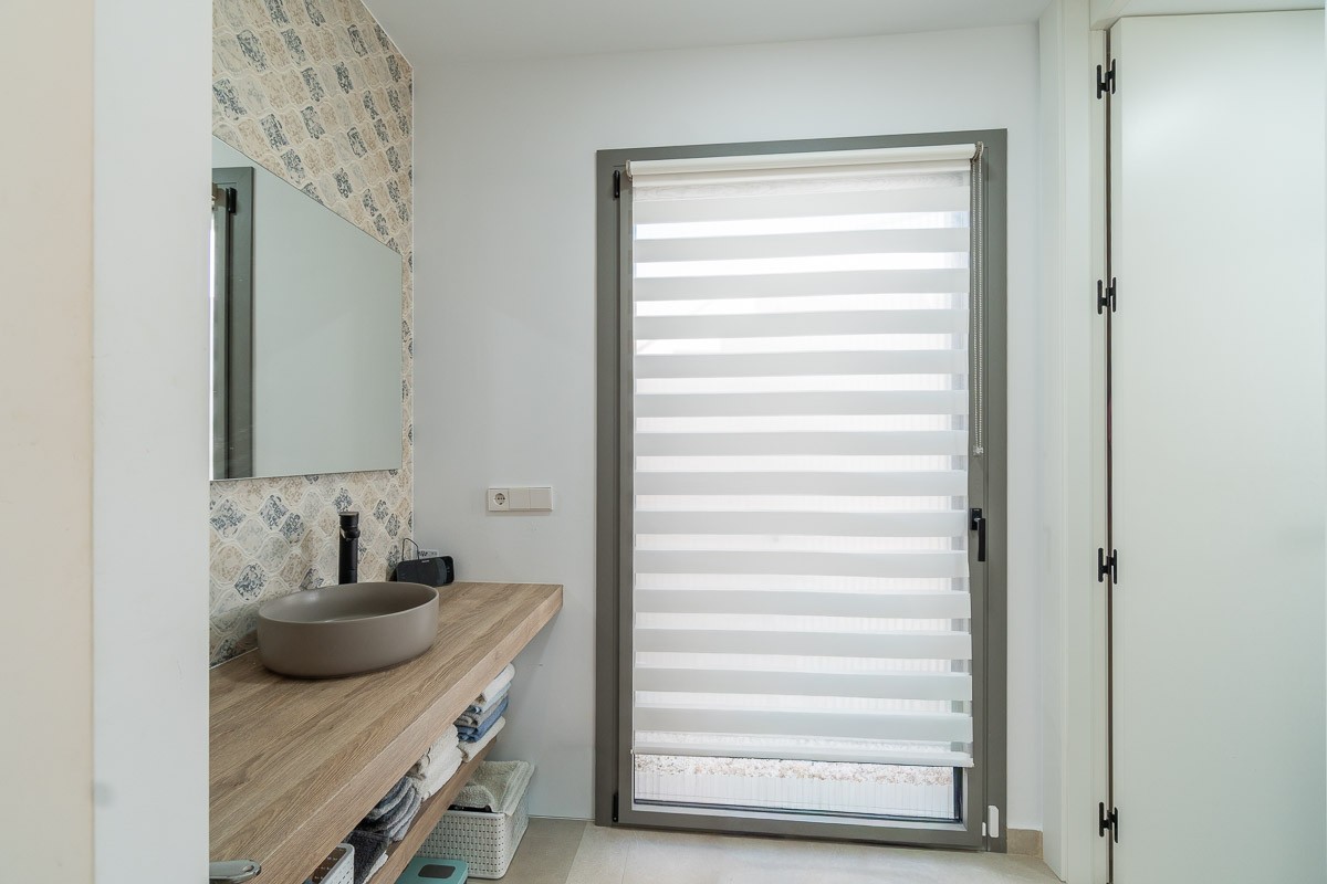 For sale - 3 Bedroom 2 Bathroom Villa in Villamartin - Costa Blanca  - Alicante
