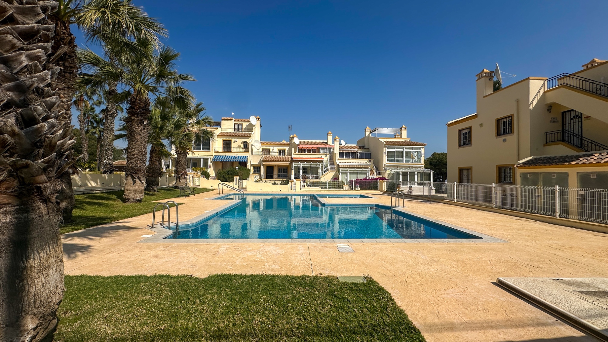 For sale - 3 Bedroom 2 Bathroom Duplex in Orihuela Costa - Costa Blanca  - Alicante