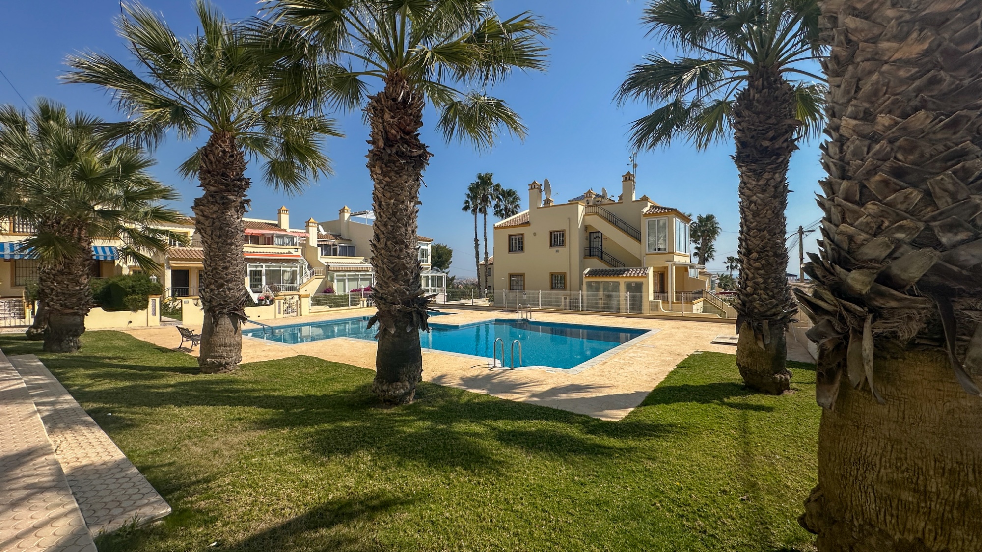 For sale - 3 Bedroom 2 Bathroom Duplex in Orihuela Costa - Costa Blanca  - Alicante