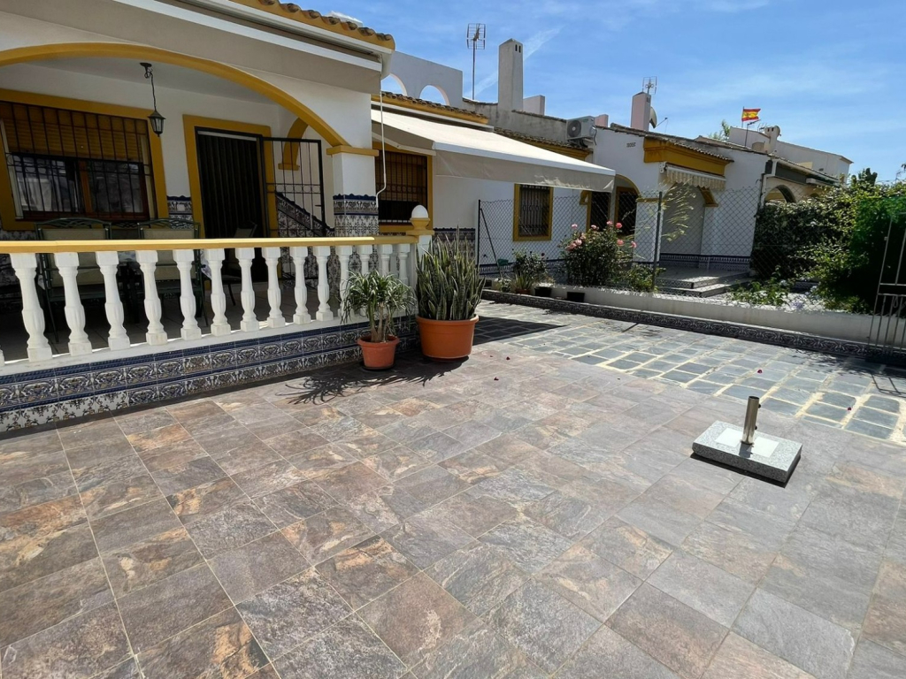 3 Bedroom 2 Bathroom Town House in Pilar de La Horadada