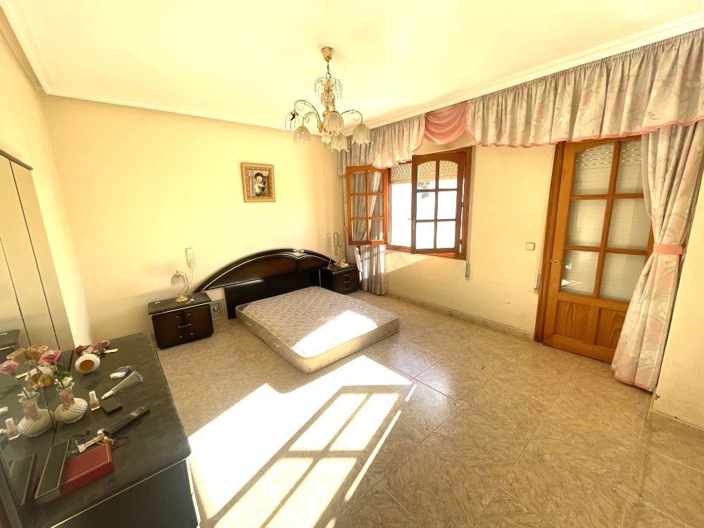 For sale - 5 Bedroom 3 Bathroom Town House in Rojales - Inland  - Alicante