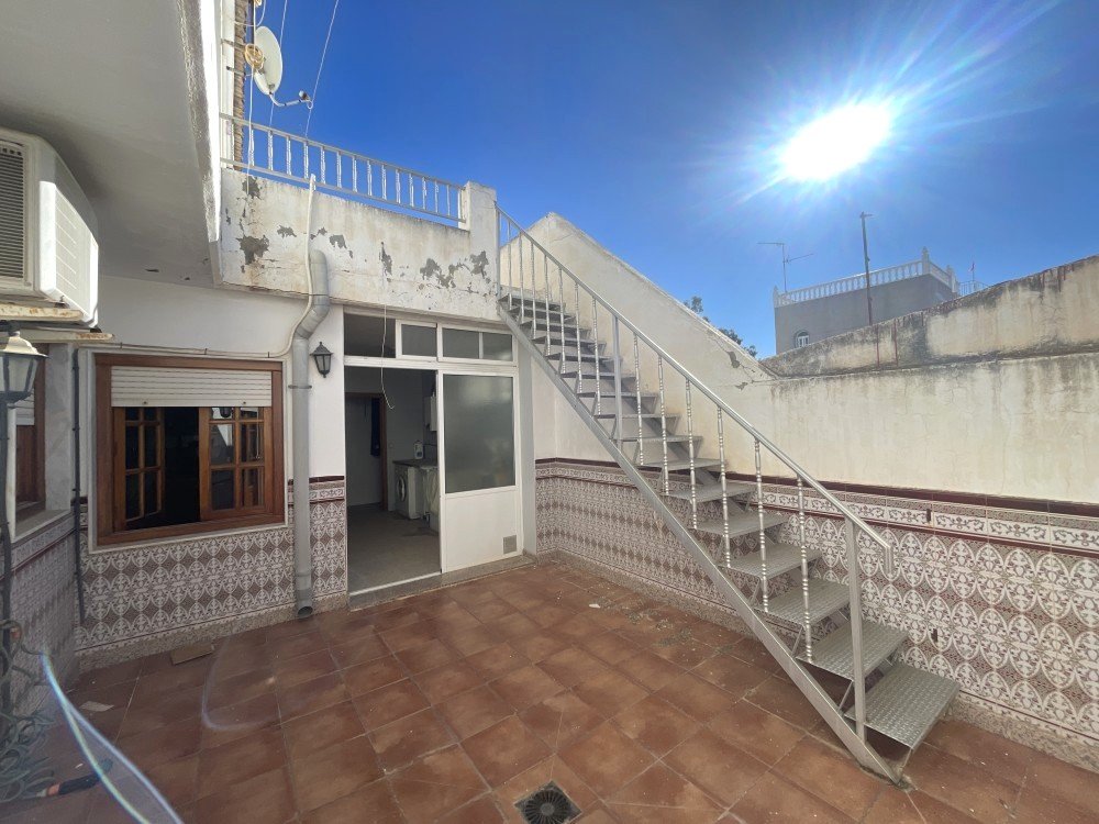 For sale - 5 Bedroom 3 Bathroom Town House in Rojales - Inland  - Alicante