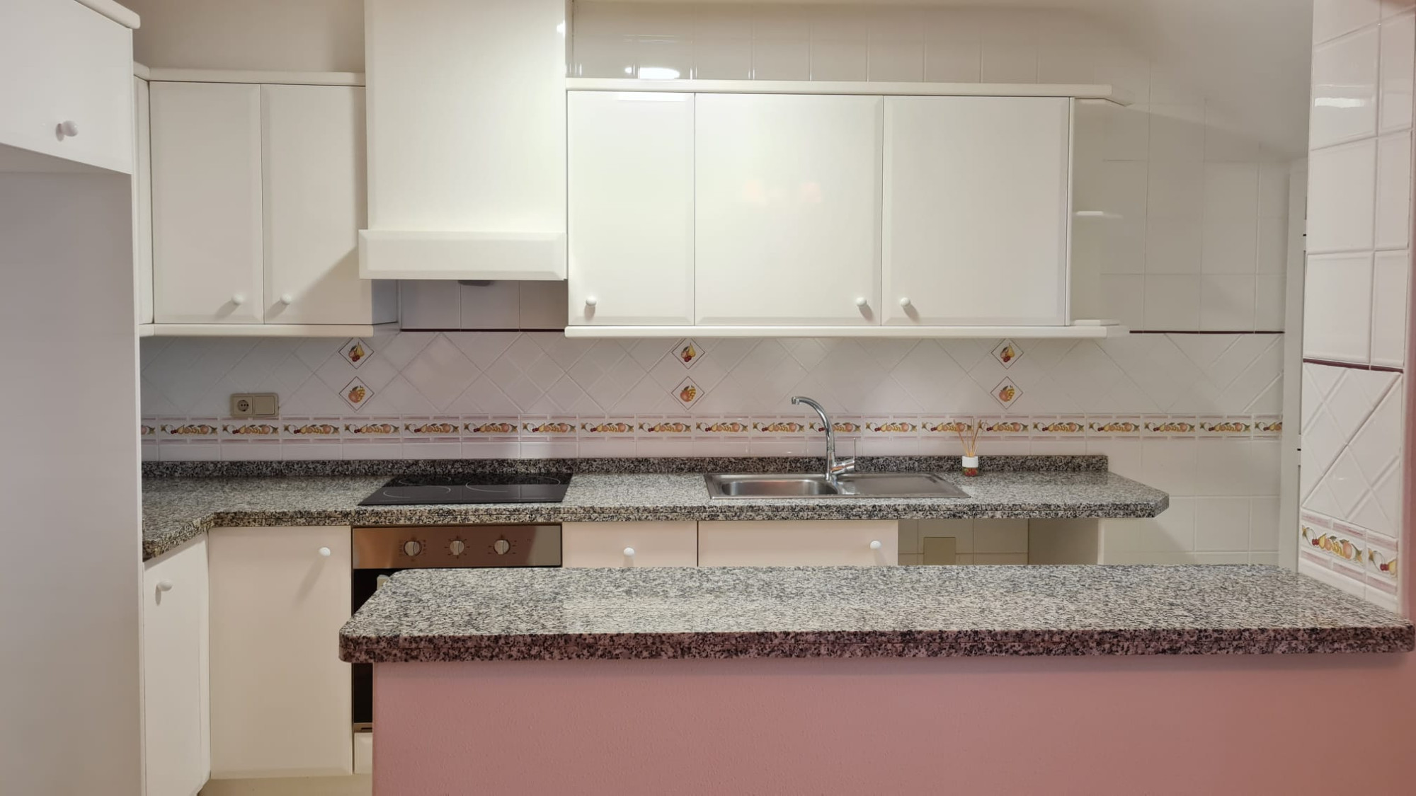 For sale - 2 Bedroom 1 Bathroom Bungalow in Villamartin - Costa Blanca  - Alicante