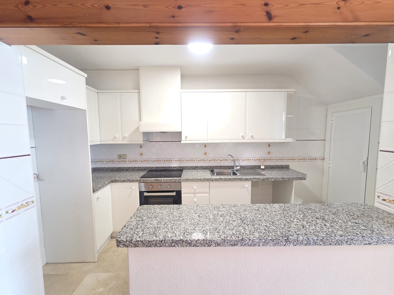 For sale - 2 Bedroom 1 Bathroom Bungalow in Villamartin - Costa Blanca  - Alicante