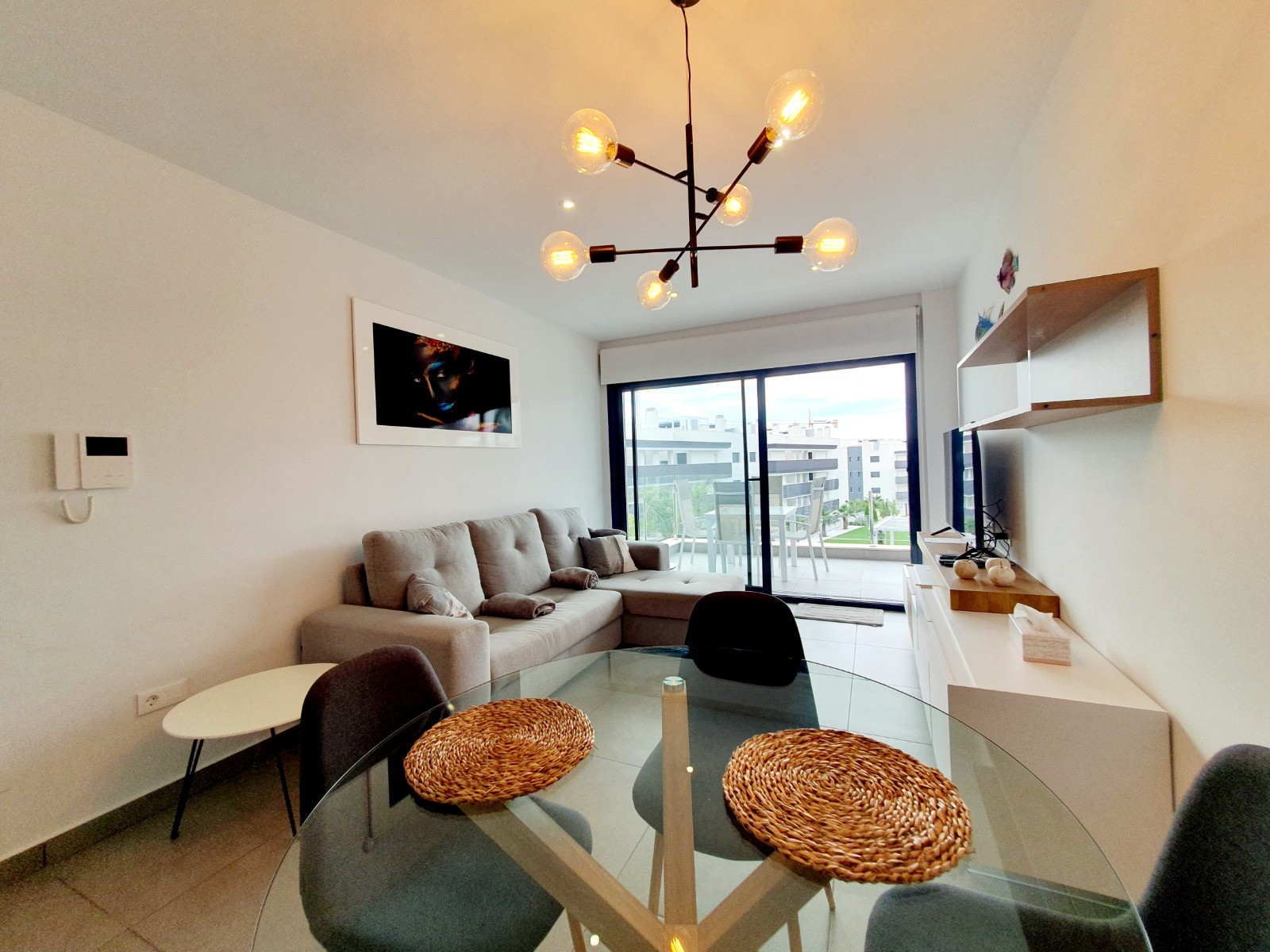 For sale - 2 Bedroom 2 Bathroom Apartment in Villamartin - Costa Blanca  - Alicante