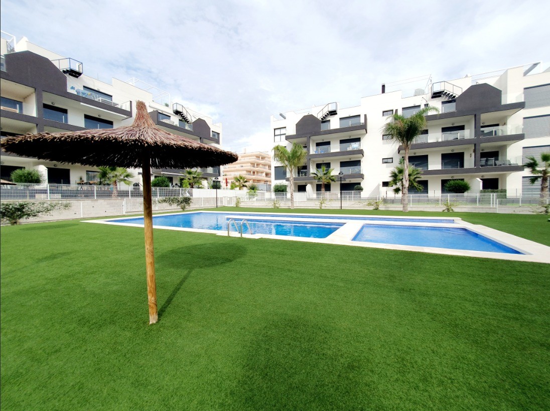 For sale - 2 Bedroom 2 Bathroom Apartment in Villamartin - Costa Blanca  - Alicante