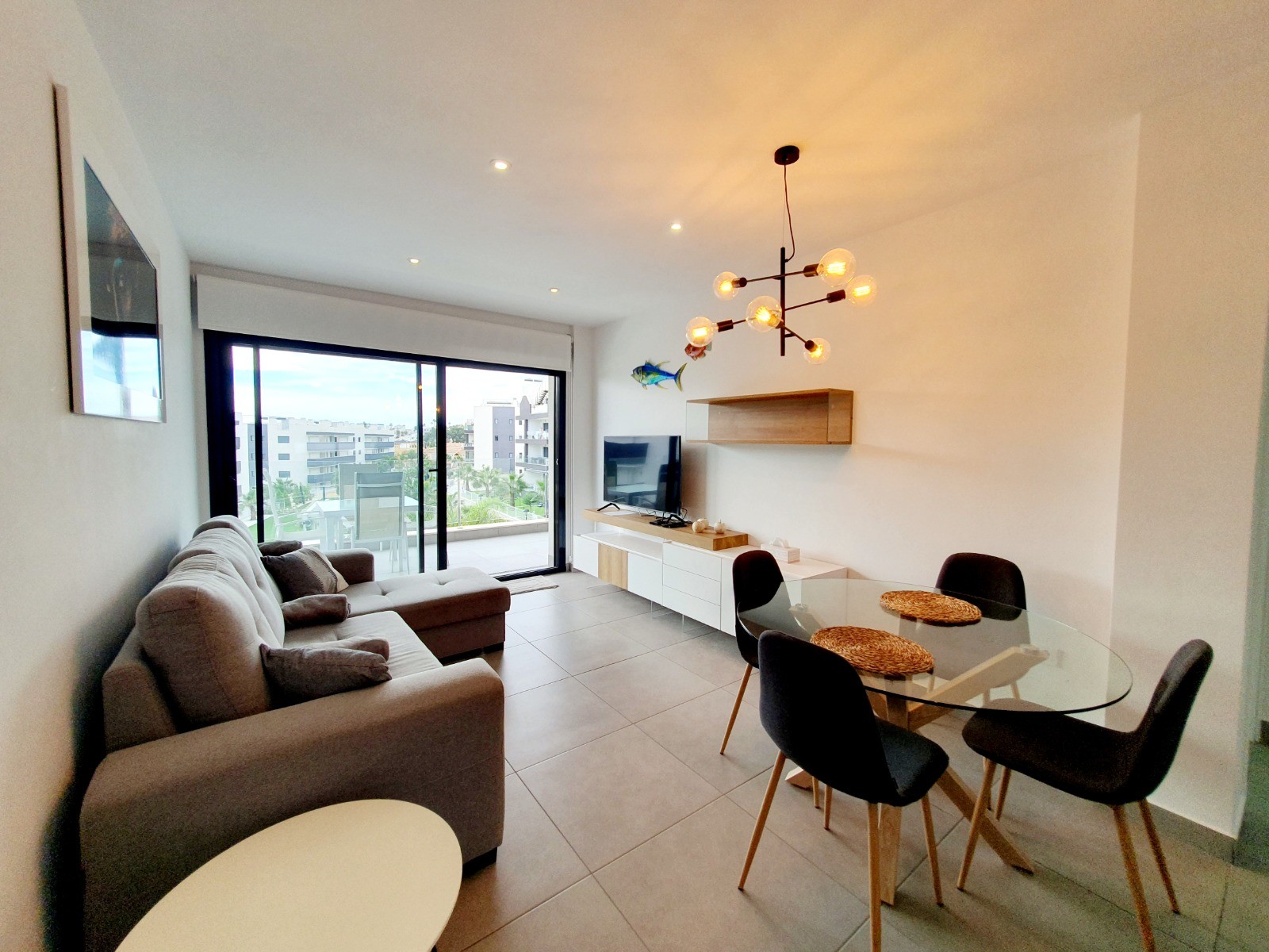 Apartment in Villamartin - Image 2