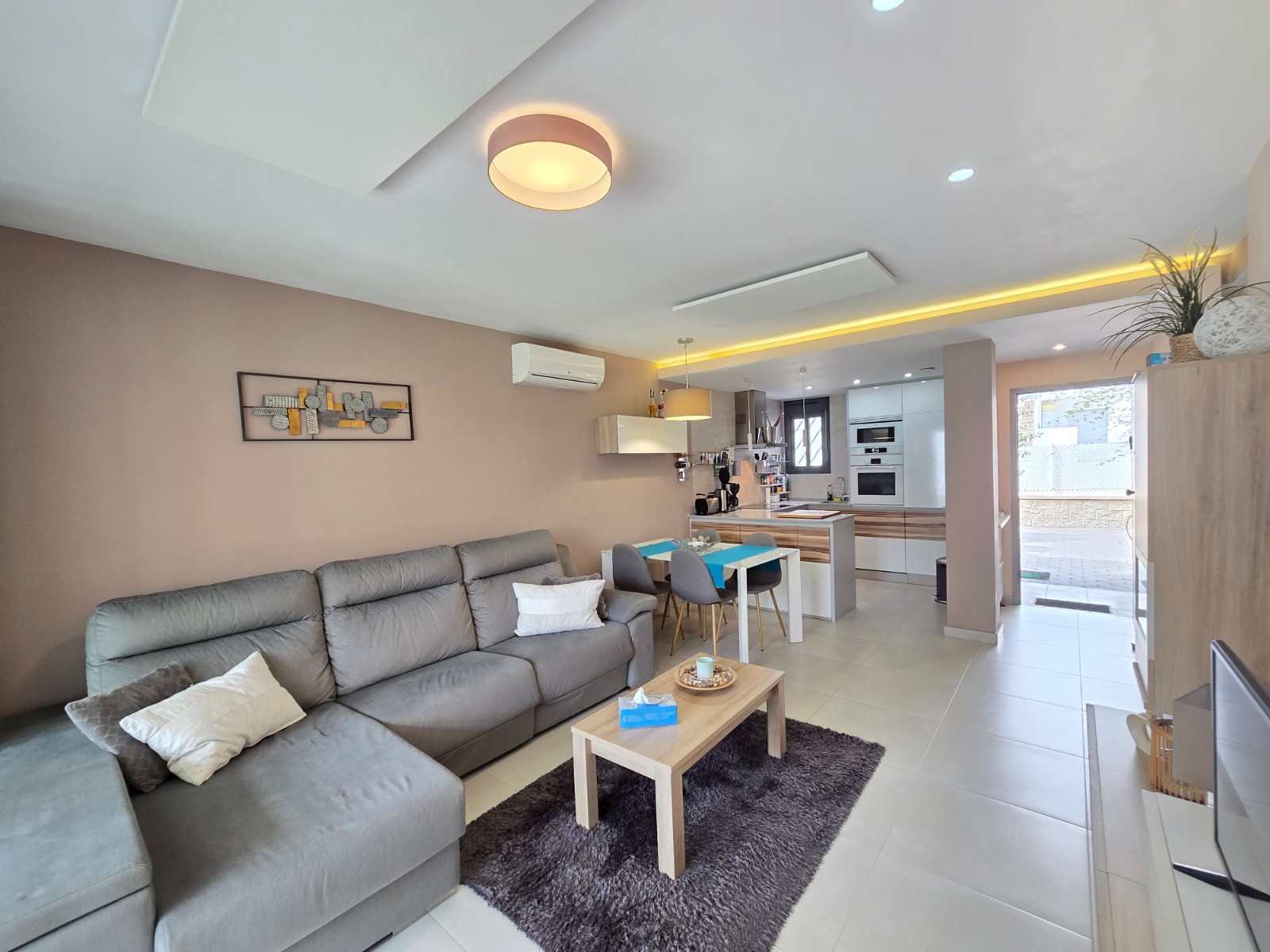 For sale - 2 Bedroom 2 Bathroom Apartment in Orihuela Costa - Costa Blanca  - Alicante