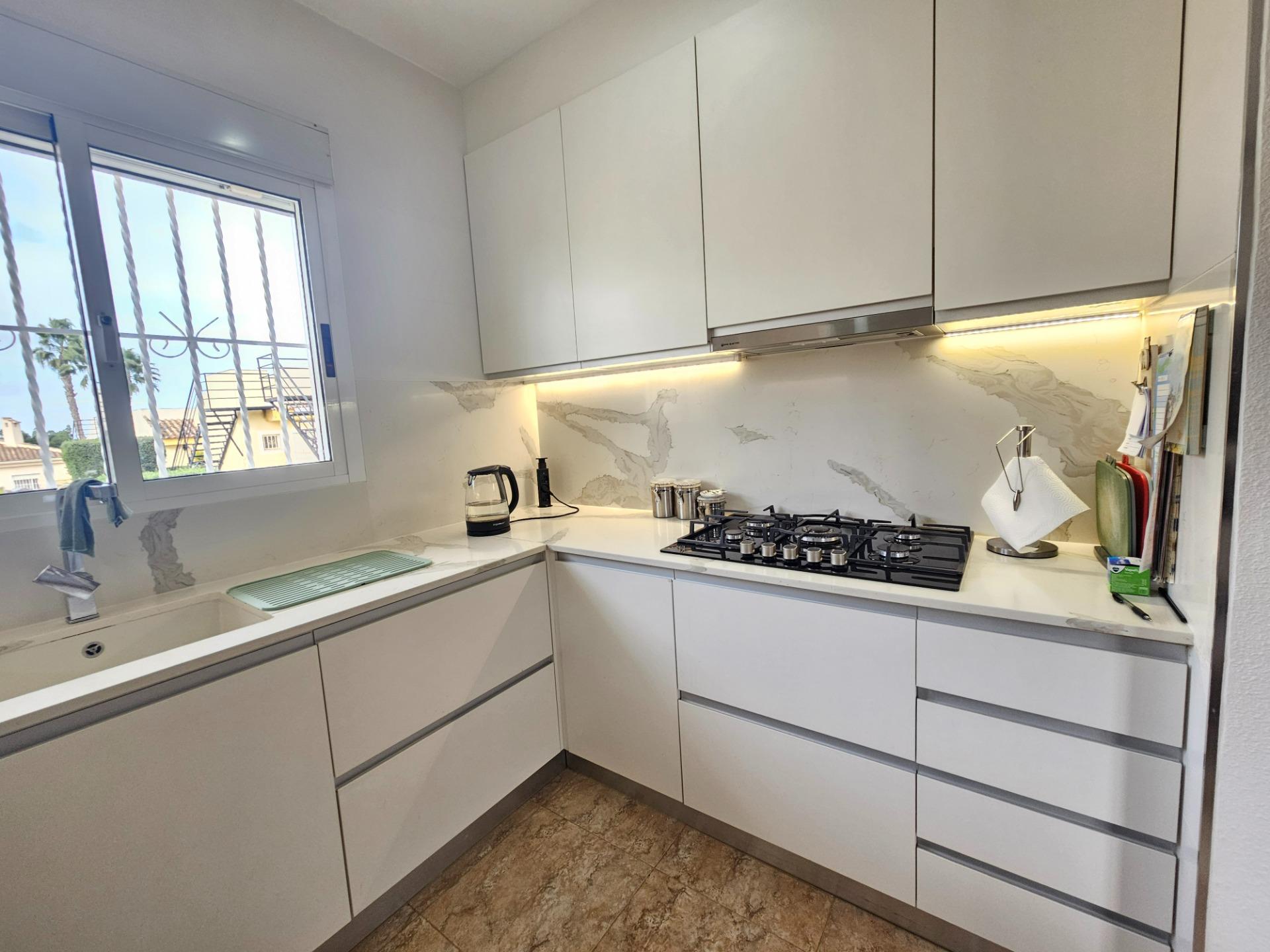 For sale - 3 Bedroom 2 Bathroom Villa in Benijofar - Benimar 3  - Alicante