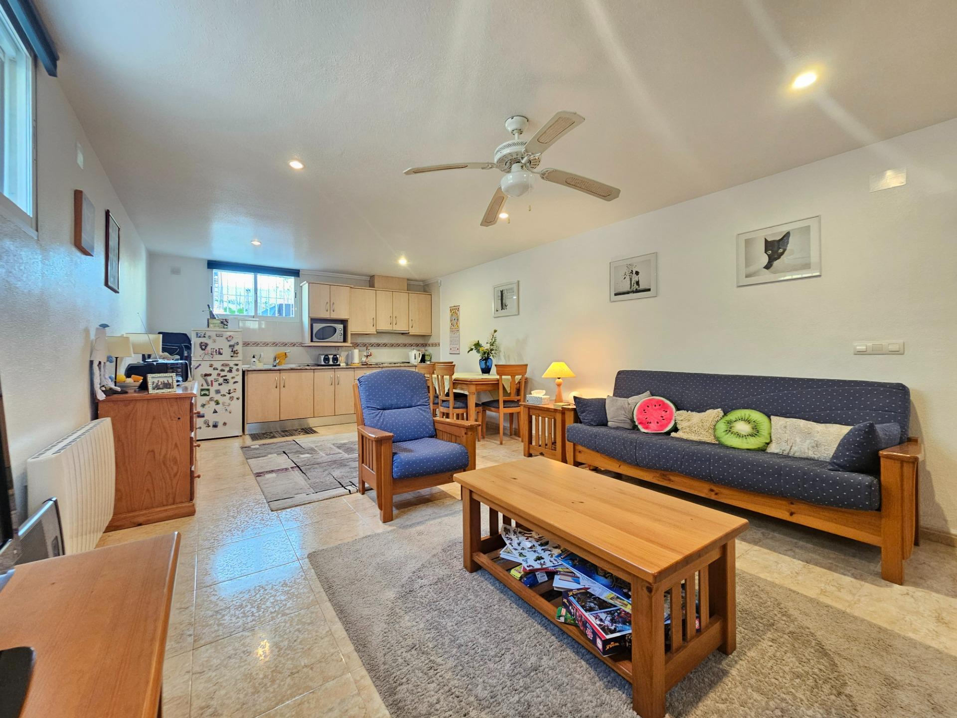 For sale - 3 Bedroom 2 Bathroom Villa in Benijofar - Benimar 3  - Alicante