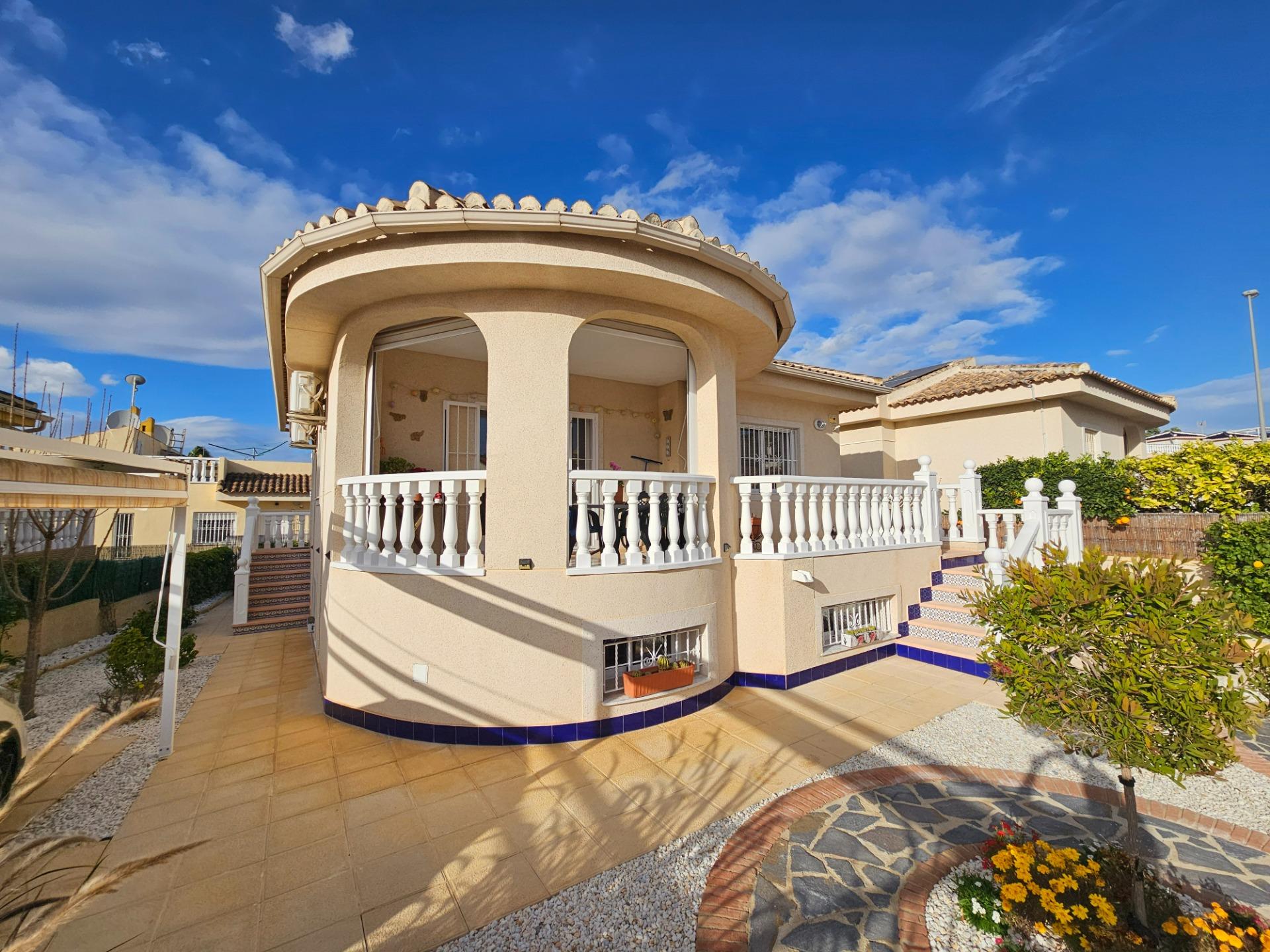 Villa in Benijofar - view 1