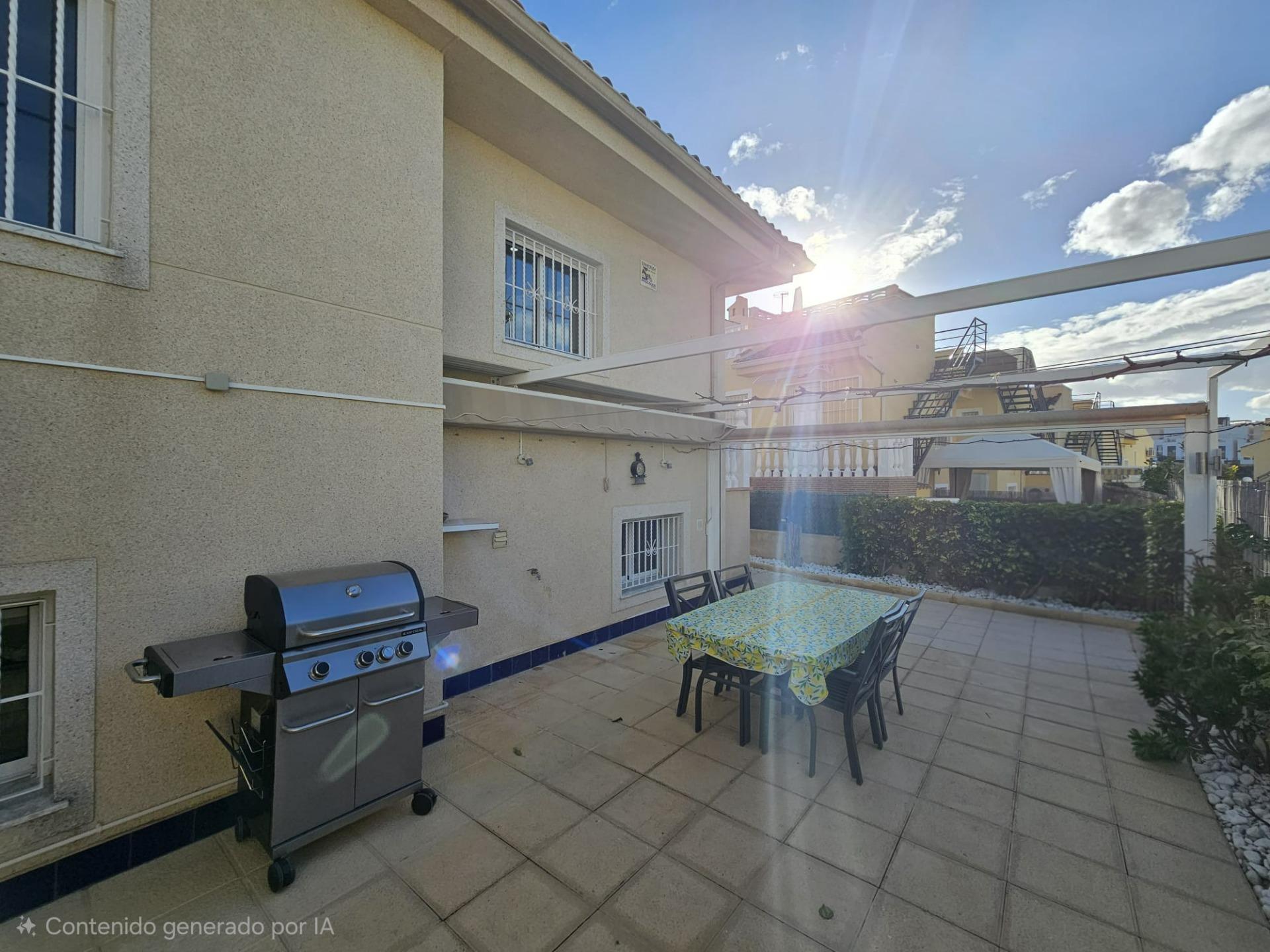 For sale - 3 Bedroom 2 Bathroom Villa in Benijofar - Benimar 3  - Alicante