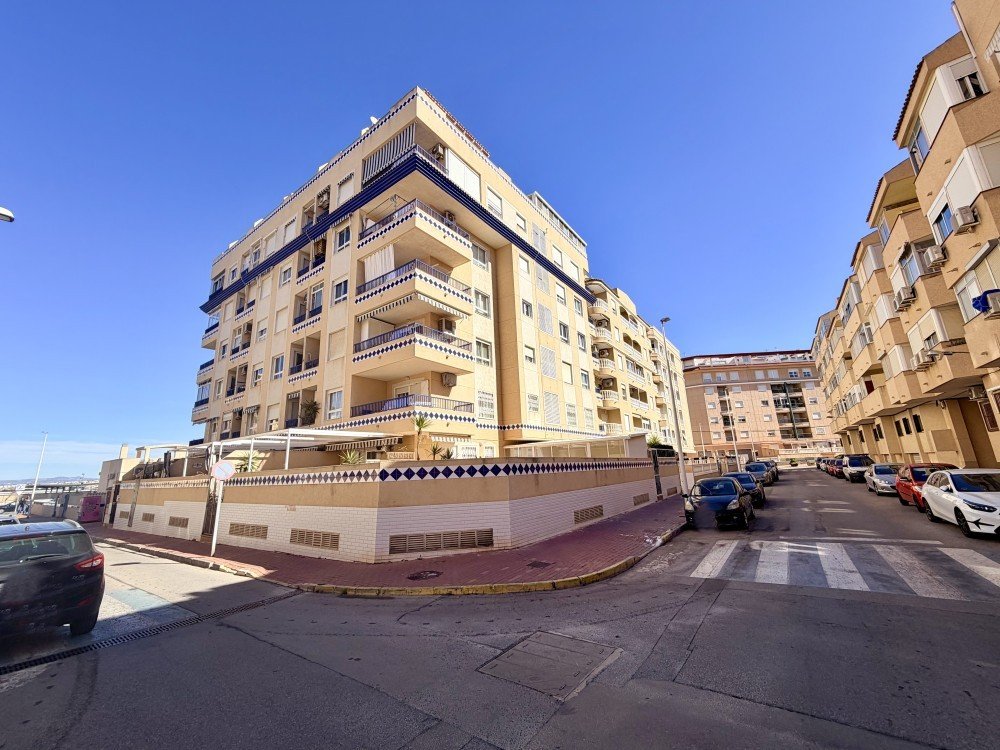 For sale - 2 Bedroom 2 Bathroom Apartment in Guardamar del Segura - Costa Blanca  - Alicante
