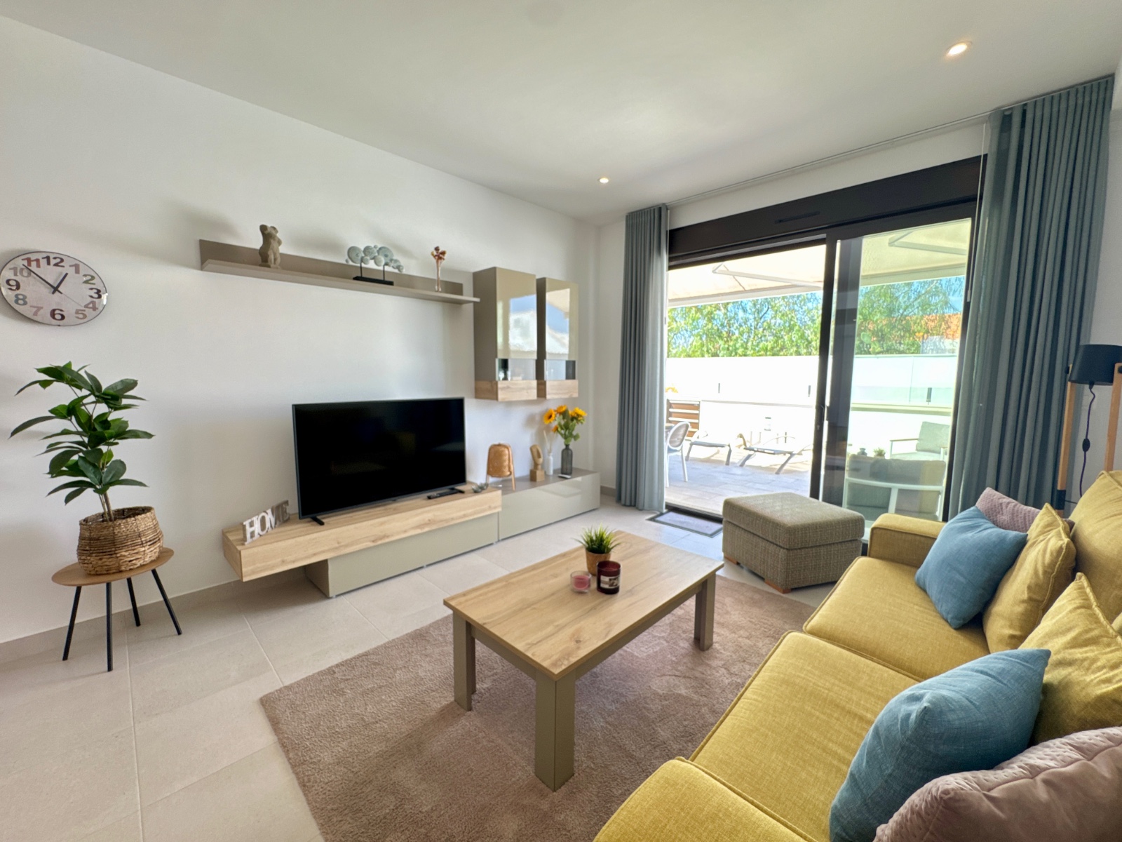 For sale - 2 Bedroom 2 Bathroom Apartment in Pilar de La Horadada - Costa Blanca  - Alicante