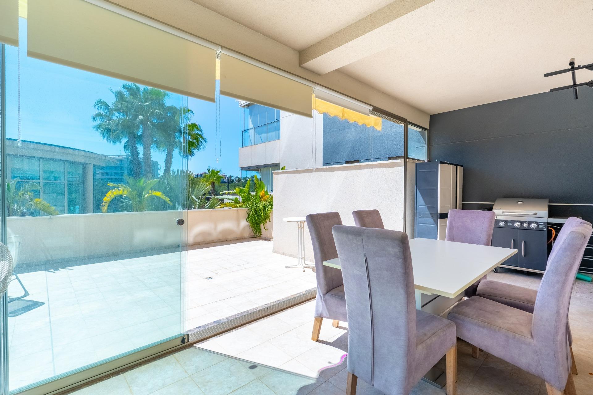 For sale - 3 Bedroom 2 Bathroom Apartment in Orihuela Costa - Los Dolses  - Alicante