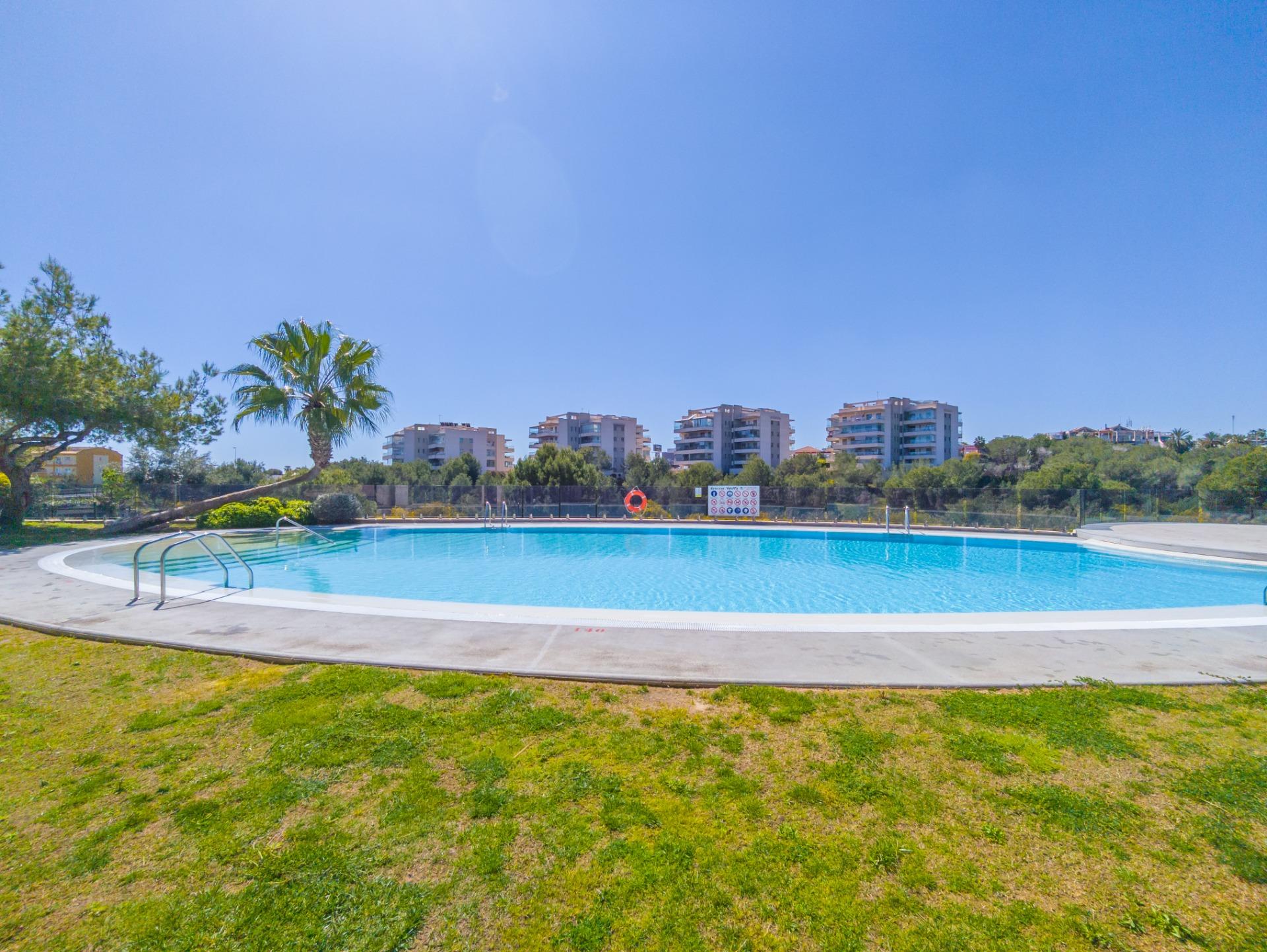 For sale - 3 Bedroom 2 Bathroom Apartment in Orihuela Costa - Los Dolses  - Alicante