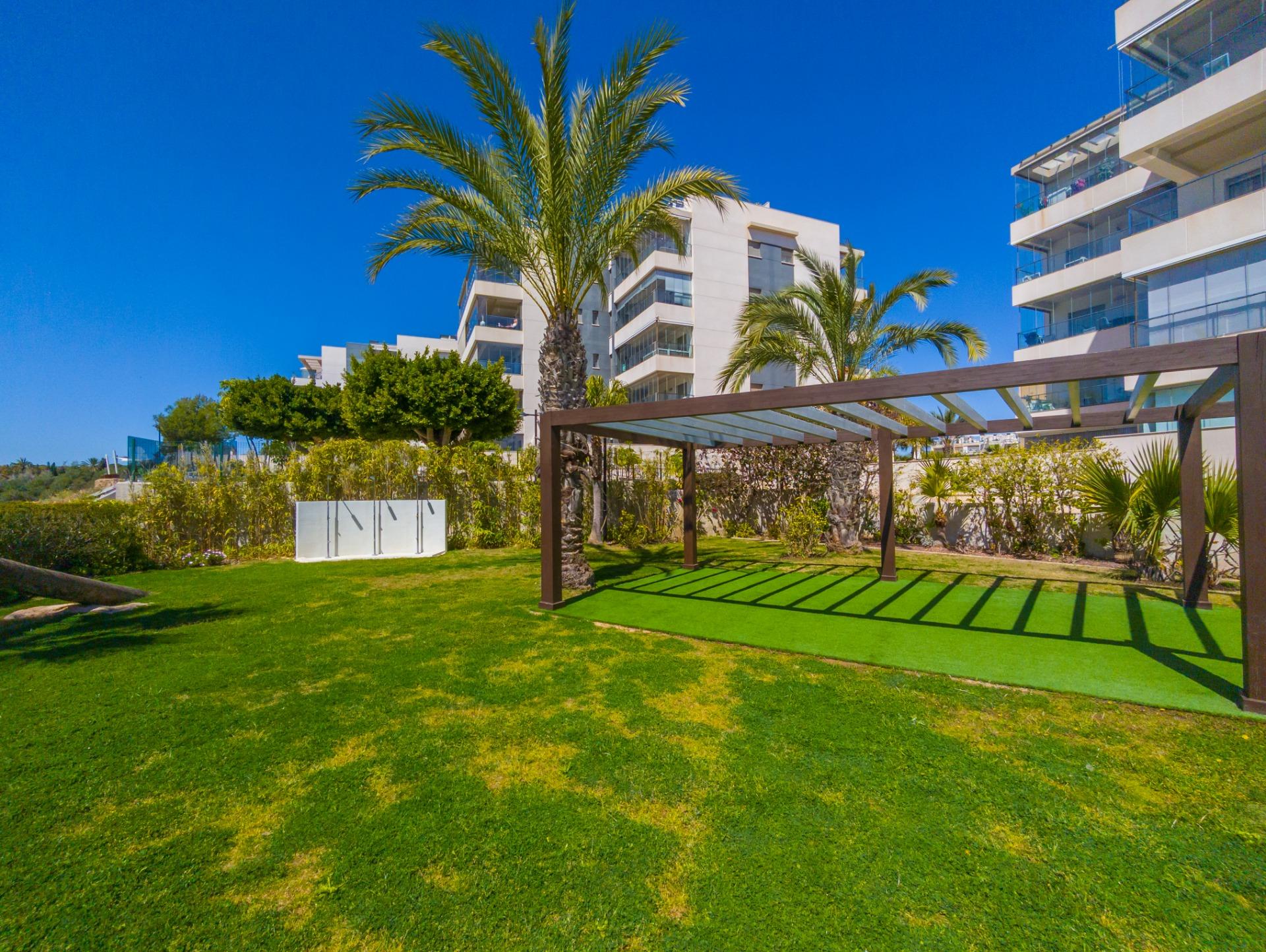For sale - 3 Bedroom 2 Bathroom Apartment in Orihuela Costa - Los Dolses  - Alicante