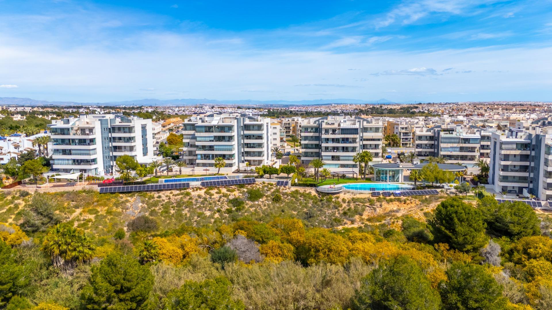 For sale - 3 Bedroom 2 Bathroom Apartment in Orihuela Costa - Los Dolses  - Alicante