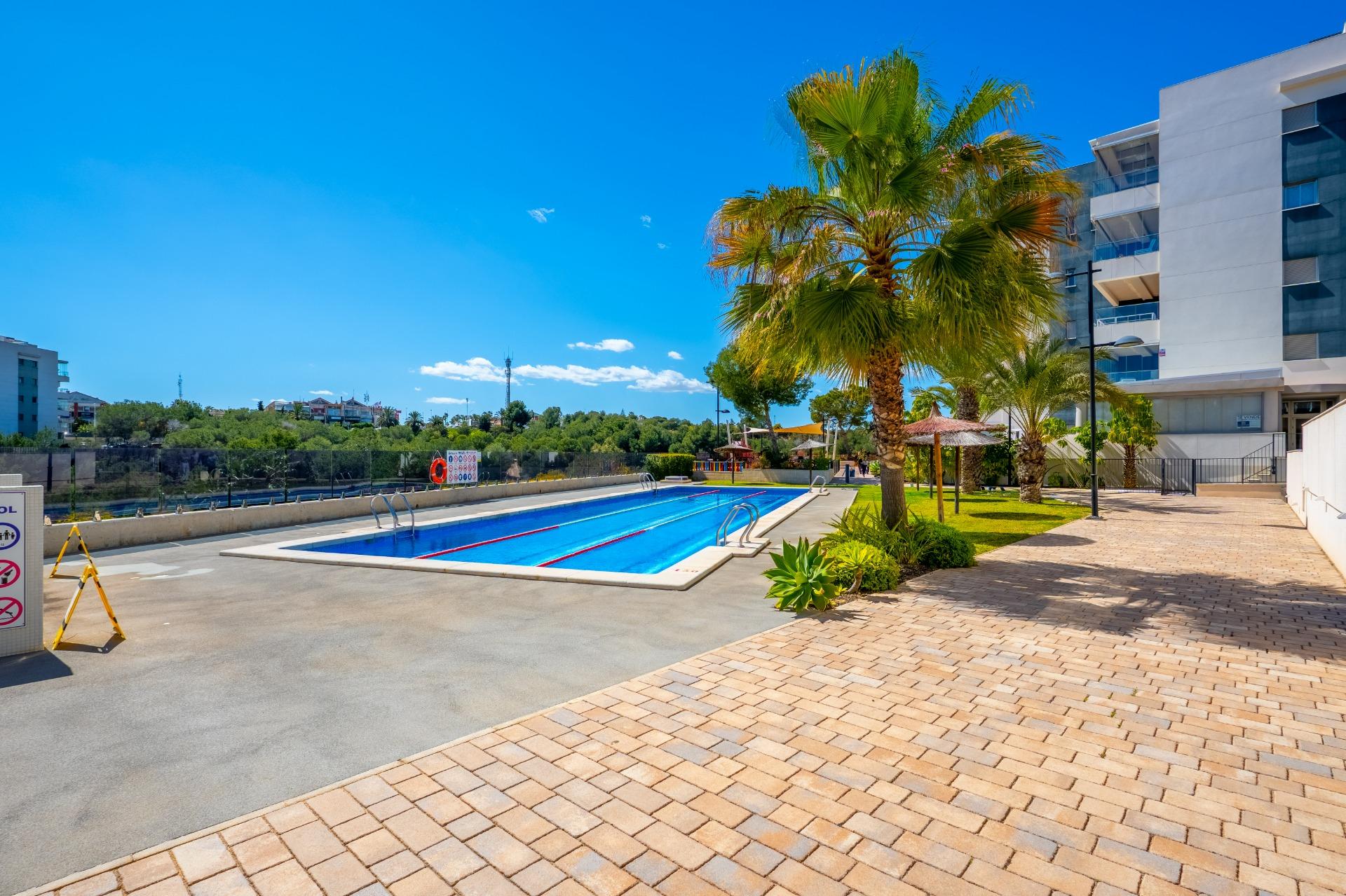 For sale - 3 Bedroom 2 Bathroom Apartment in Orihuela Costa - Los Dolses  - Alicante