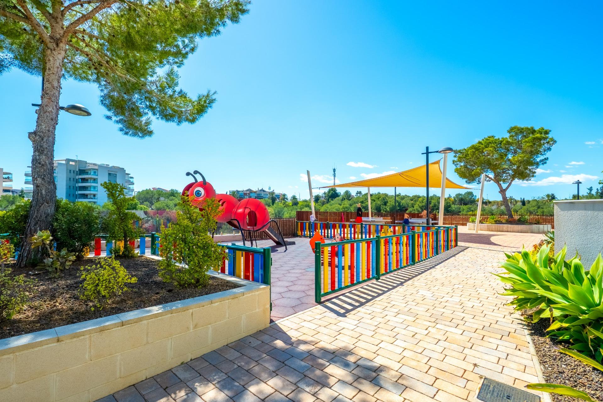 For sale - 3 Bedroom 2 Bathroom Apartment in Orihuela Costa - Los Dolses  - Alicante