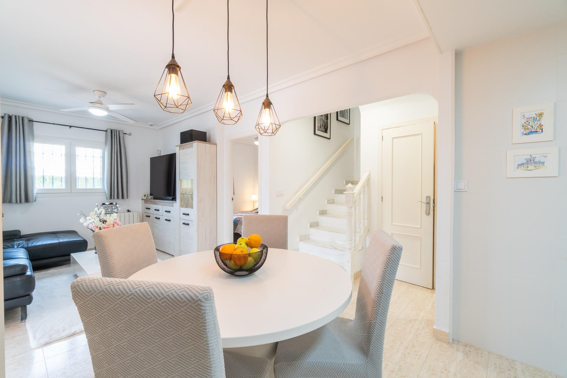 For sale - 3 Bedroom 2 Bathroom house in Orihuela Costa - Zeniamar-Horizonte-La Campana  - Alicante