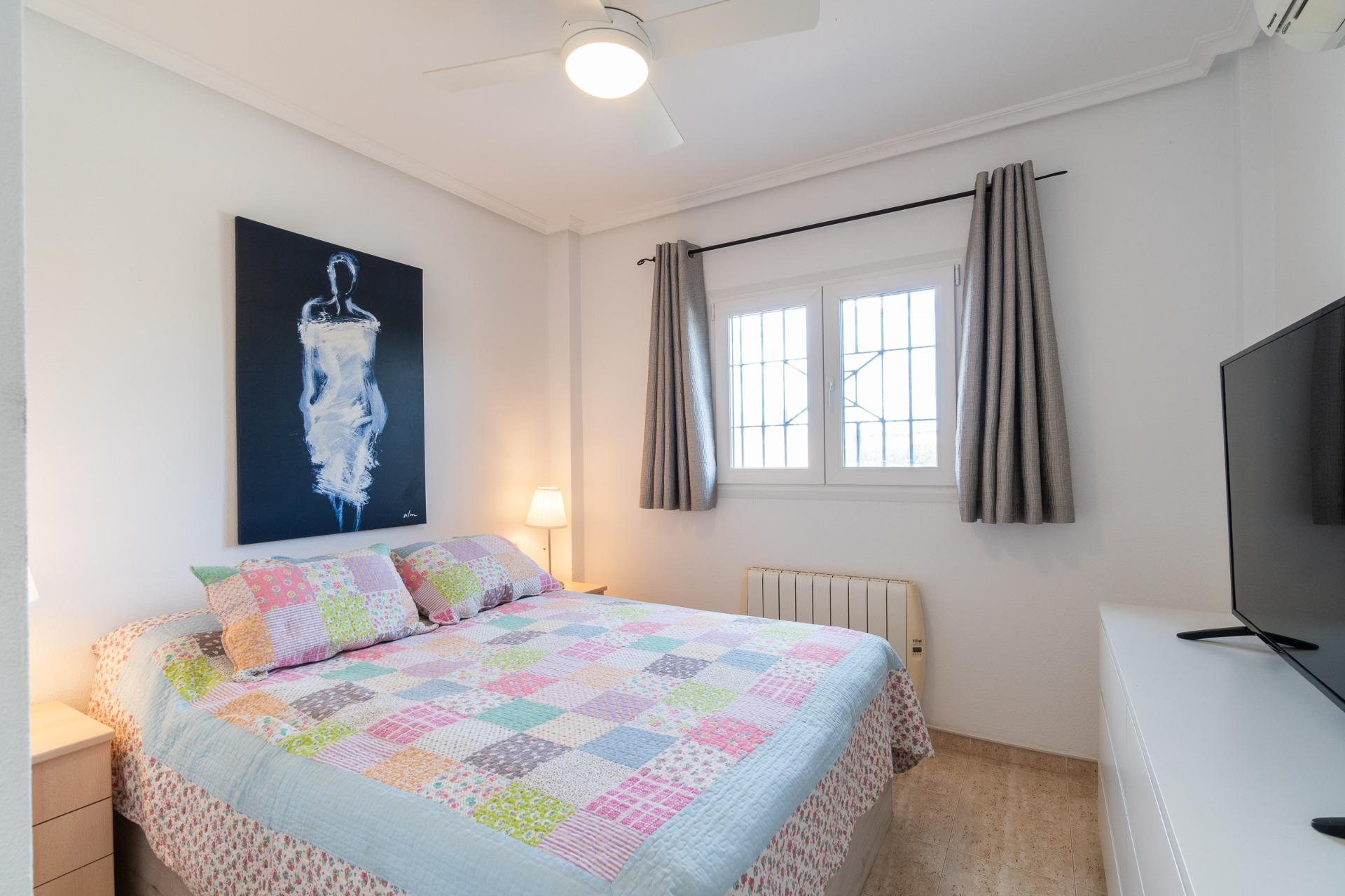 For sale - 3 Bedroom 2 Bathroom house in Orihuela Costa - Zeniamar-Horizonte-La Campana  - Alicante