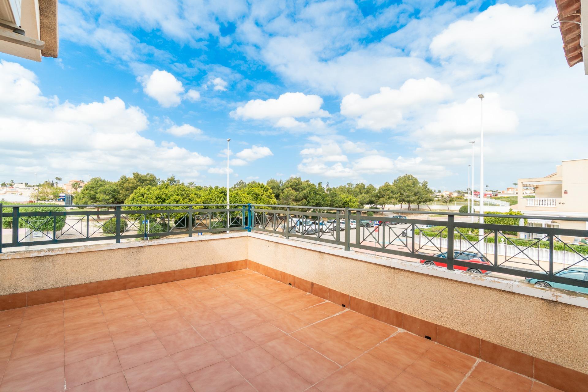 For sale - 3 Bedroom 2 Bathroom house in Orihuela Costa - Zeniamar-Horizonte-La Campana  - Alicante