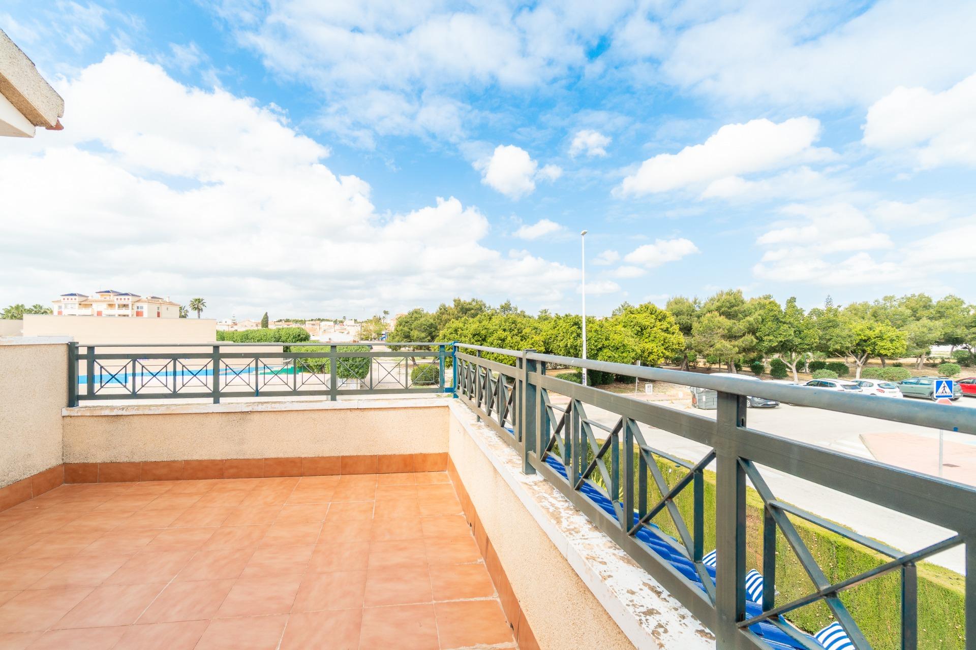 For sale - 3 Bedroom 2 Bathroom house in Orihuela Costa - Zeniamar-Horizonte-La Campana  - Alicante
