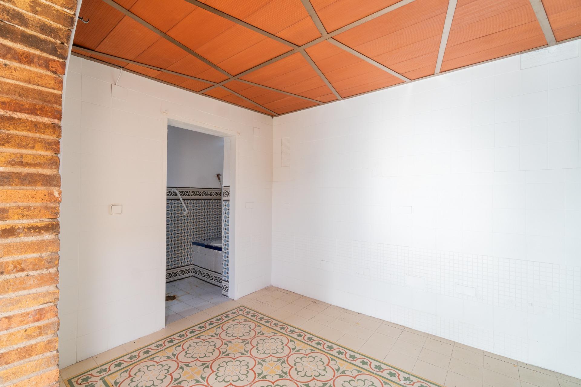 For sale - 4 Bedroom 2 Bathroom Villa in Torrevieja - Orihuela costa  - Alicante