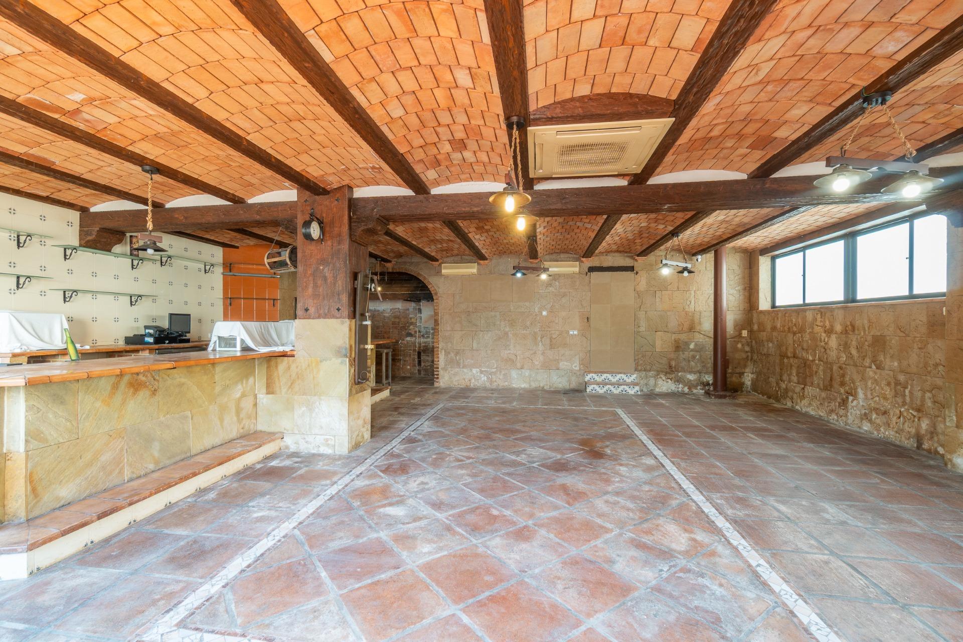 For sale - 4 Bedroom 2 Bathroom Villa in Torrevieja - Orihuela costa  - Alicante