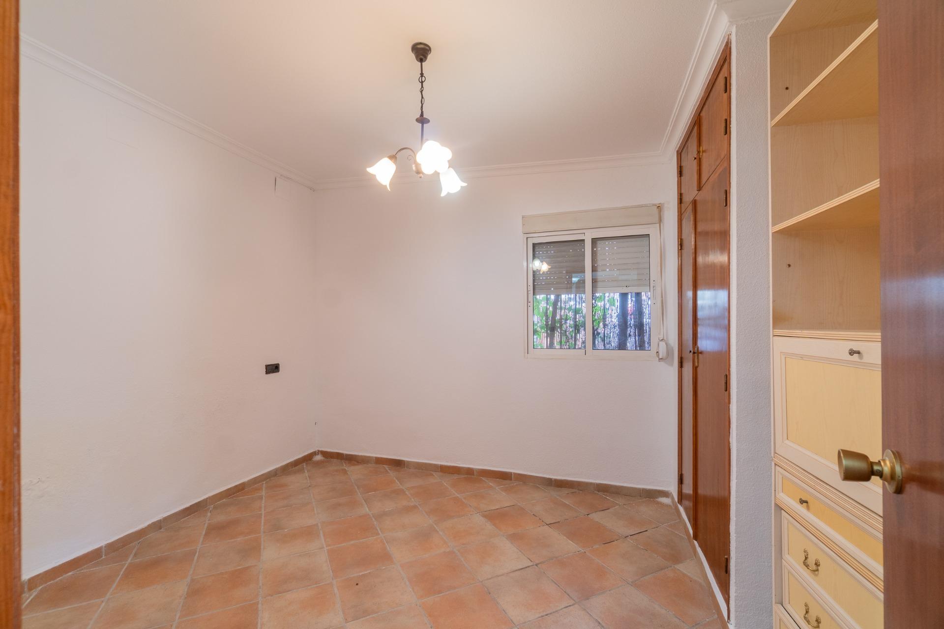 For sale - 4 Bedroom 2 Bathroom Villa in Torrevieja - Orihuela costa  - Alicante