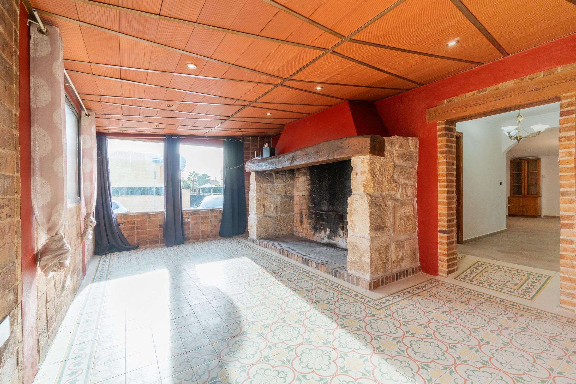 For sale - 4 Bedroom 2 Bathroom house in Los Altos - Orihuela costa  - Alicante