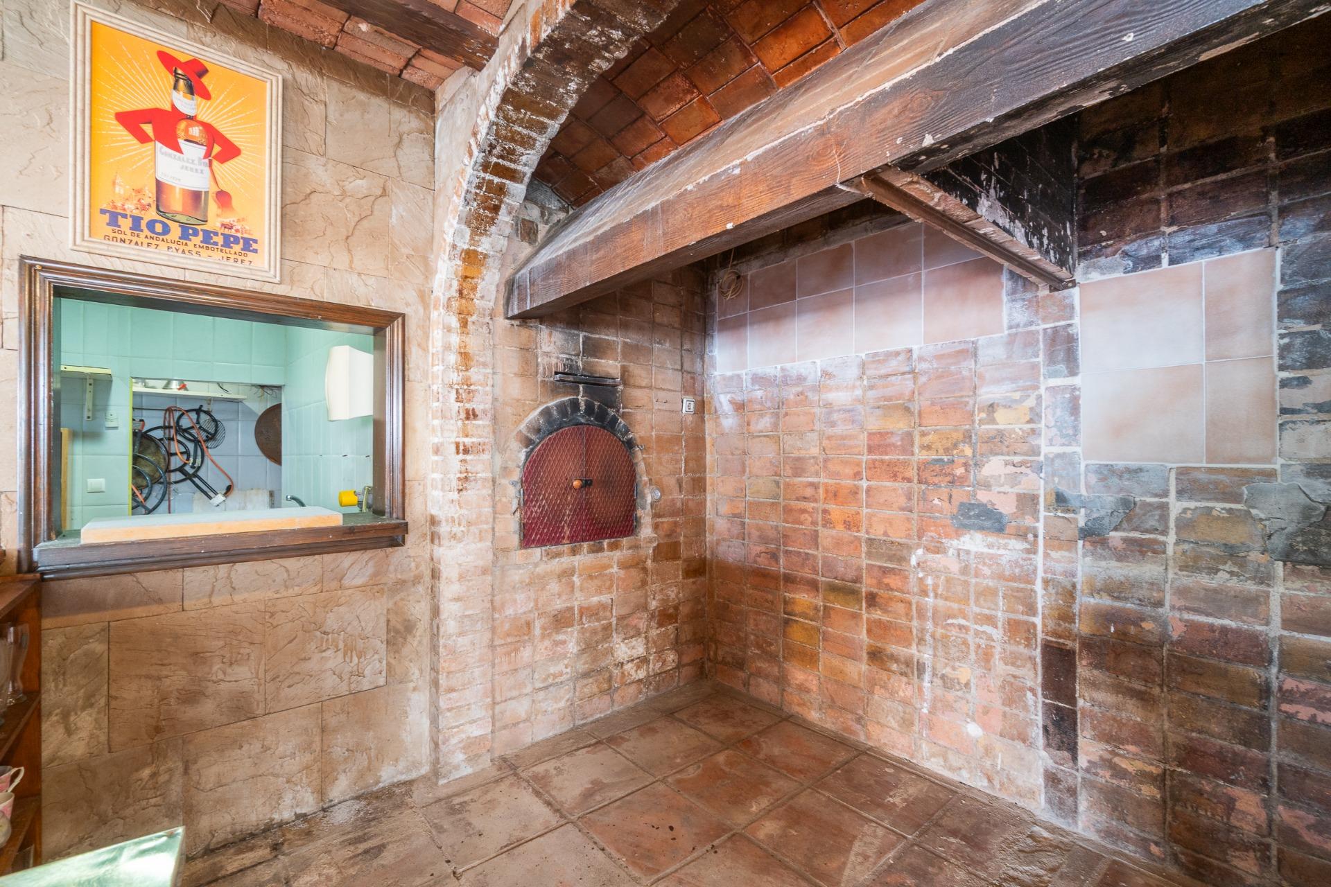 For sale - 4 Bedroom 2 Bathroom Villa in Torrevieja - Los altos  - Alicante