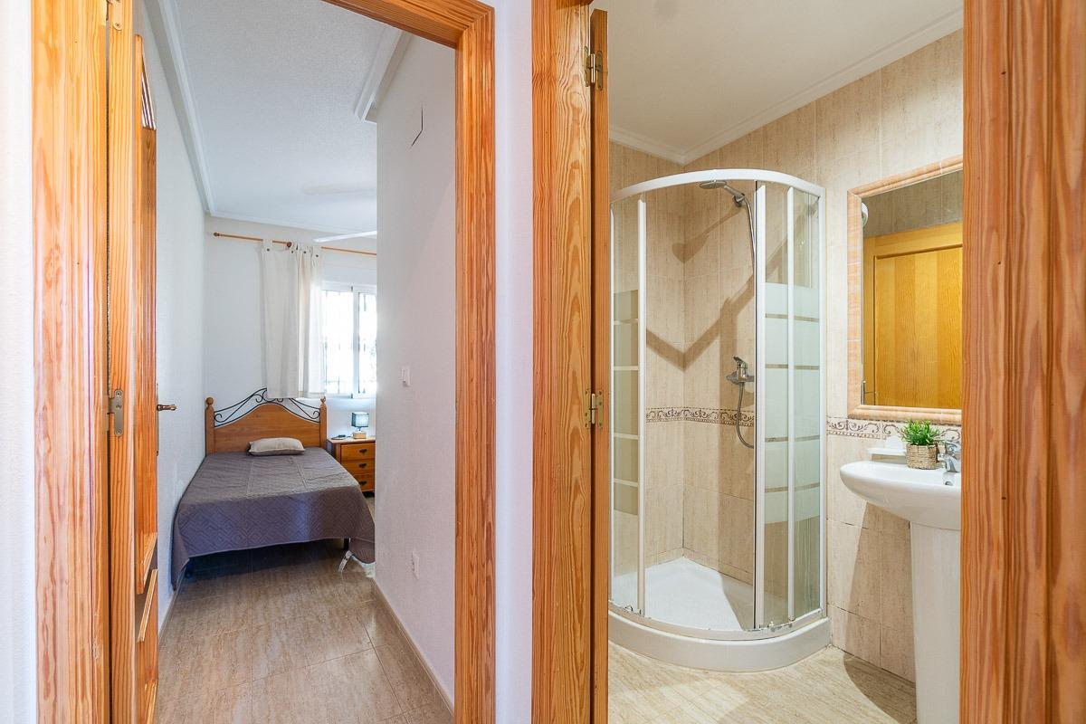 For sale - 2 Bedroom 1 Bathroom Bungalow in Orihuela Costa - Villamartin  - Alicante