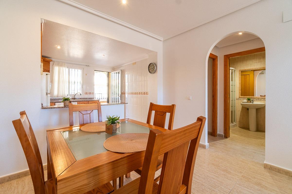 For sale - 2 Bedroom 1 Bathroom Bungalow in Orihuela Costa - Villamartin  - Alicante