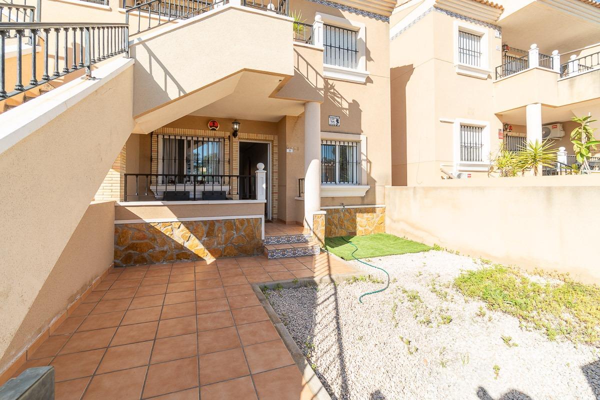 For sale - 2 Bedroom 1 Bathroom Bungalow in Orihuela Costa - Villamartin  - Alicante