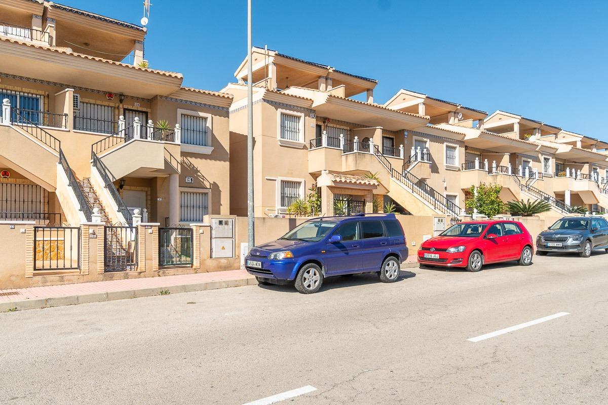 For sale - 2 Bedroom 1 Bathroom Bungalow in Orihuela Costa - Villamartin  - Alicante