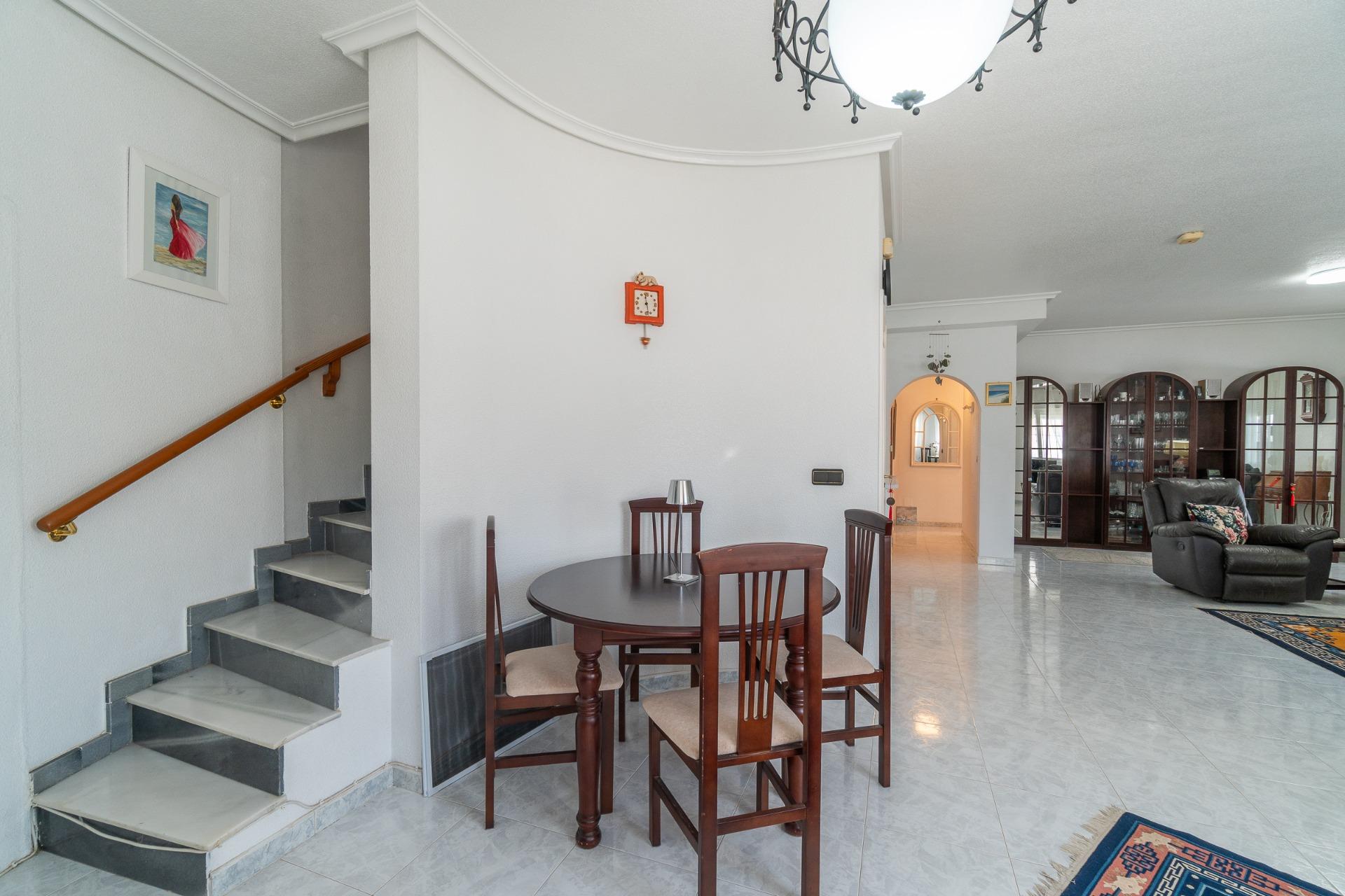 For sale - 3 Bedroom 2 Bathroom Villa in Orihuela Costa - La Zenia  - Alicante