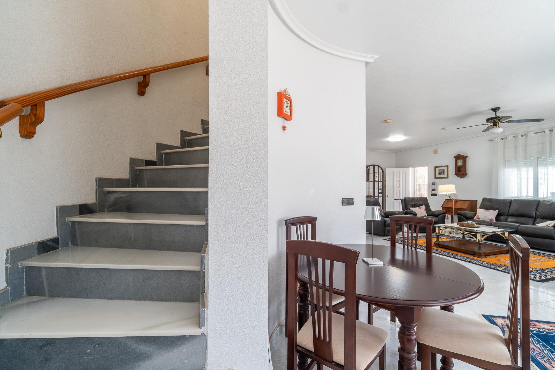 For sale - 3 Bedroom 2 Bathroom Villa in Orihuela Costa - La Zenia  - Alicante