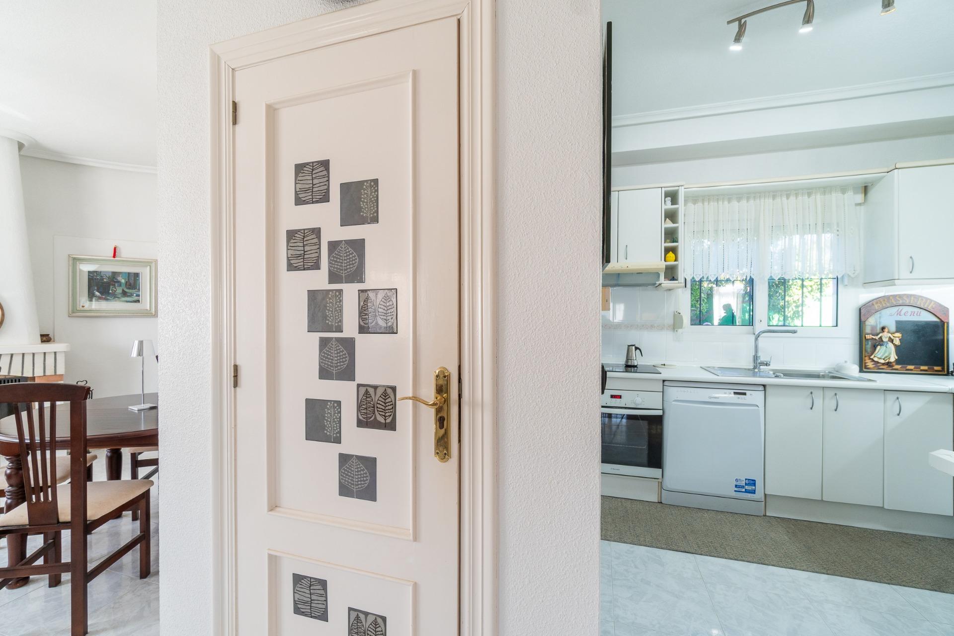 For sale - 3 Bedroom 2 Bathroom Villa in Orihuela Costa - La Zenia  - Alicante